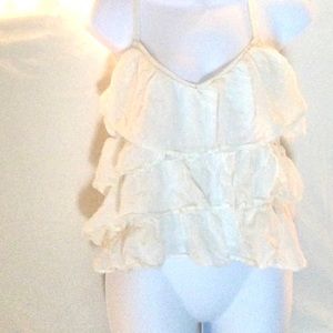 - Womens kimchi blue halter tank top. Med